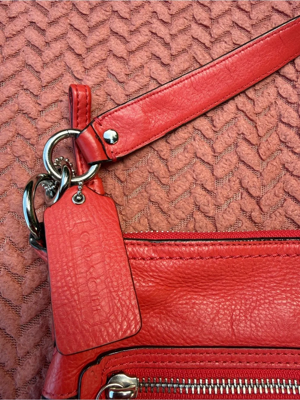Coach poppy pebbled leather hippy red bag 22421M